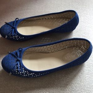 Size 8 blue ballet flats- worn once. Cute design